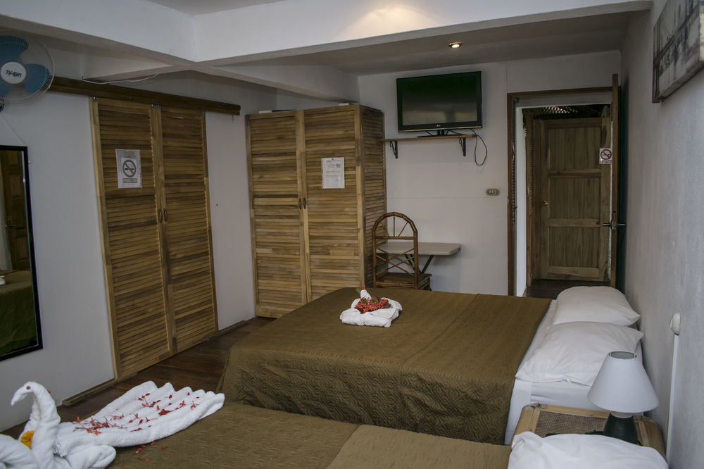 Bugabutik Hotel Resort Cocles Beach Extérieur photo